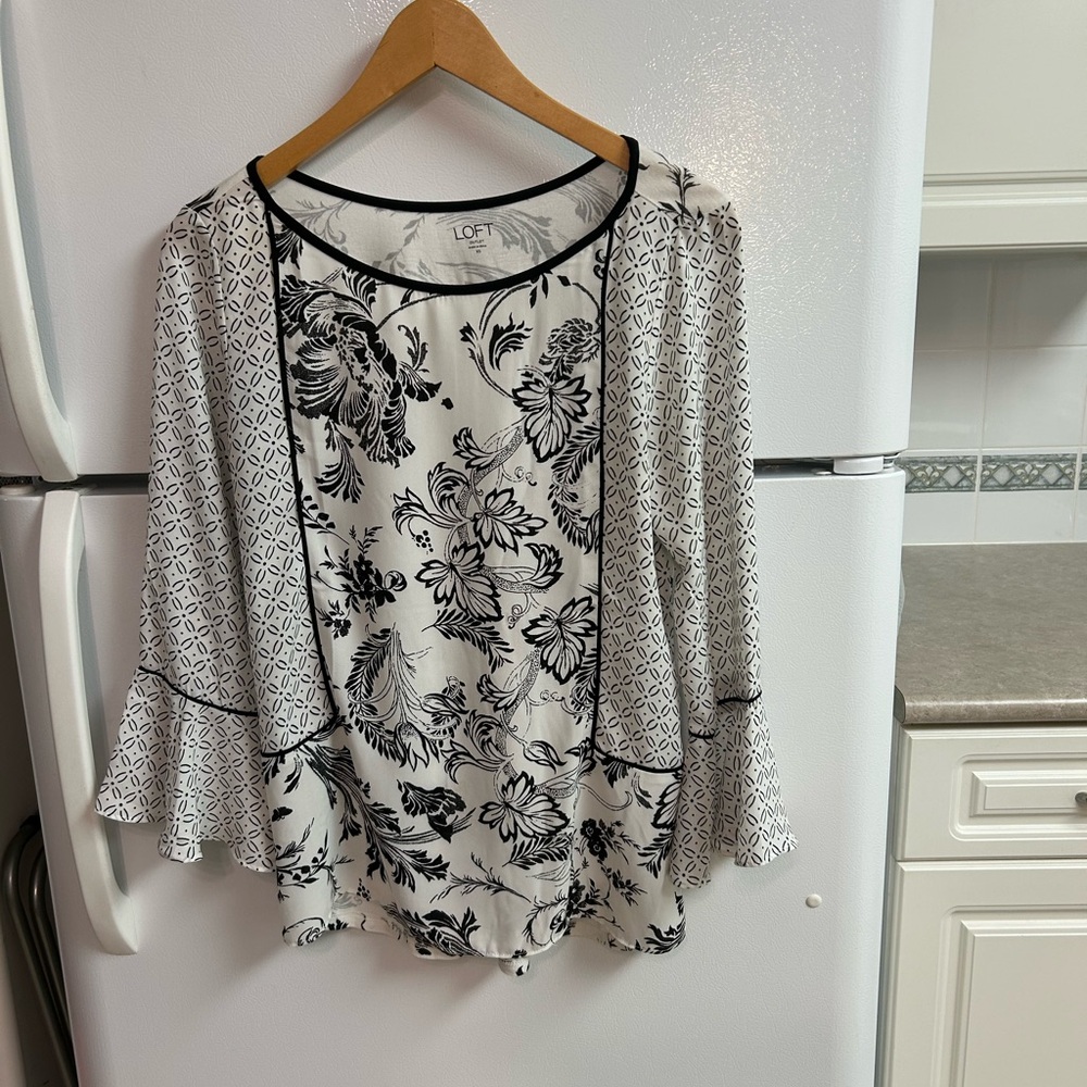LOFT Black and White Floral Mixed-Print Blouse